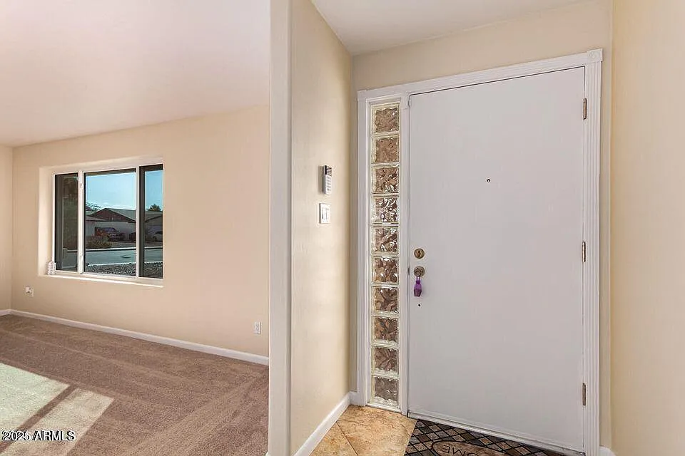 3 bed, 2.0 bath, 1703 sqft, $2,900 — Photo 2