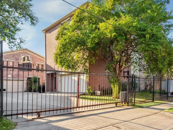9710 Riddlewood Ln, Houston, TX 77025