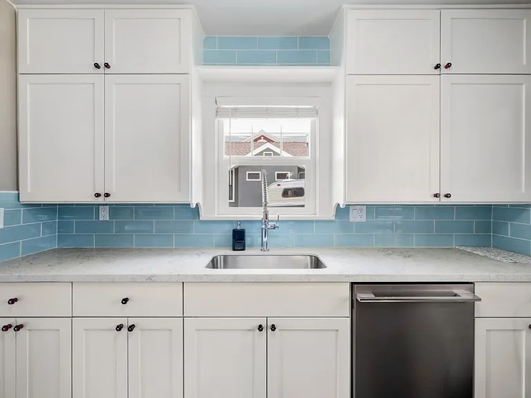 721 Lander St — Photo 7