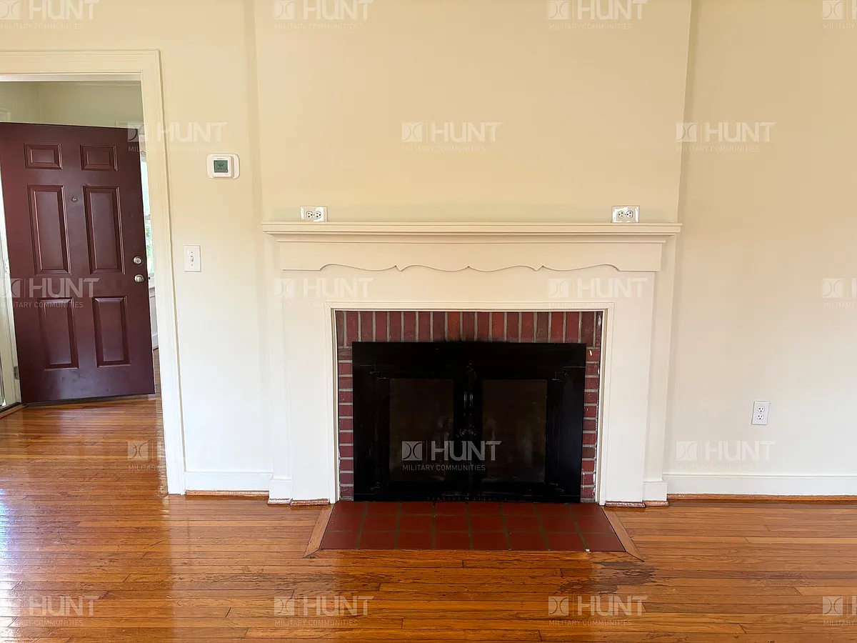Building Photo - 329 Jefferson Dr