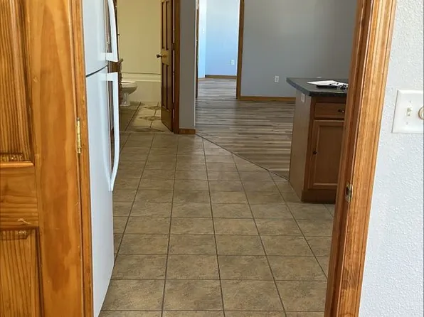 Lily Pads, 115 1st Ave E #12, Dickinson, ND 58601