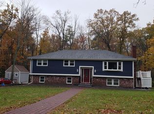 8 Cayuga Rd, Tewksbury, MA 01876