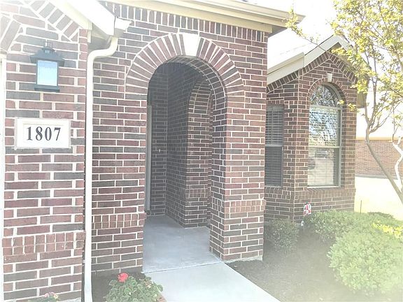 2nd image of 1807 Havenbrook Dr