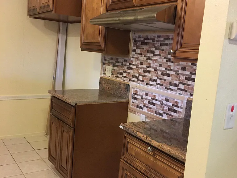 10416 Hole Ave — Photo 3