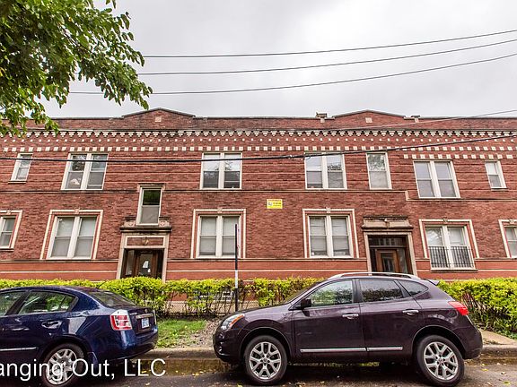 2nd image of 2219 W Le Moyne St #1