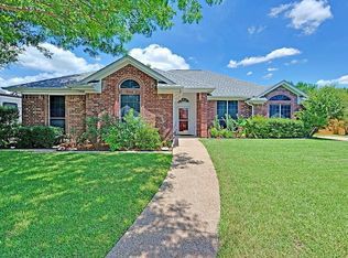 1033 Cheyenne Trl, Hewitt, TX 76643