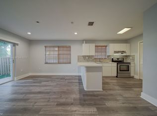 6742 SW 15th St, Miami, FL 33144