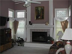 3rd image of 4609 NE Kingston Dr