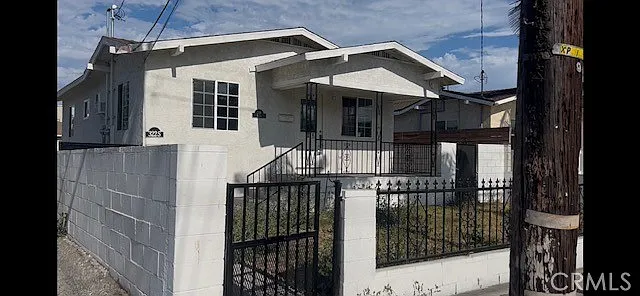 322 S Grand Ave — Photo 1