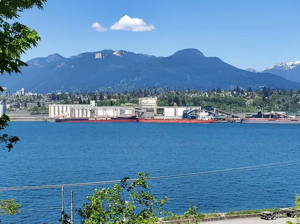 2497 Wall St, Vancouver, BC V5K 1A4