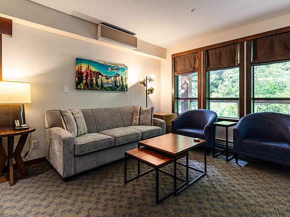 5th image of 2020 London Ln #103B