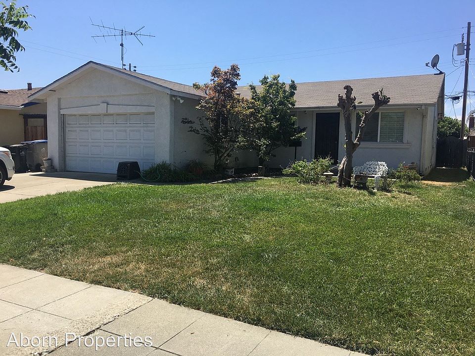 1st image of 1621 Endicott Dr