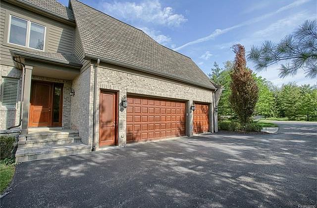 俺のmokkin hills field 2726 Turtle Lake Dr, Bloomfield Hills, MI 48302 | Zillow