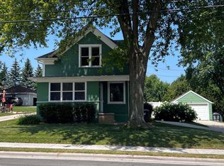 22 W Union Ave, Cedar Grove, WI 53013