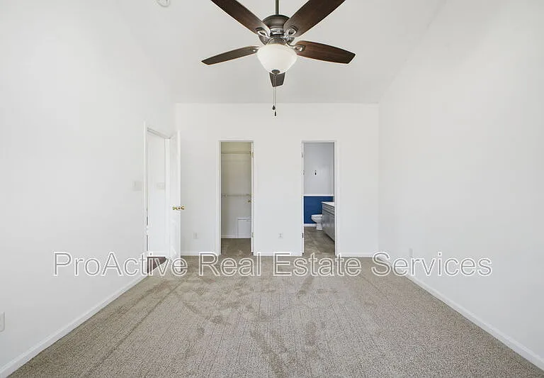 2021 Livingston St — Photo 21