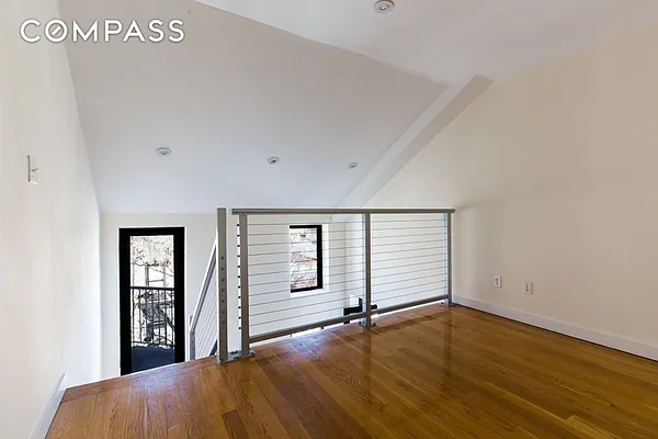 Rented by Compass | media 9