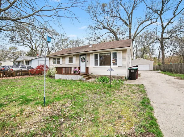 2492 Wesley Ave, Muskegon, MI 49442
