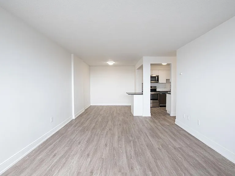 59 Concession St — Photo 17
