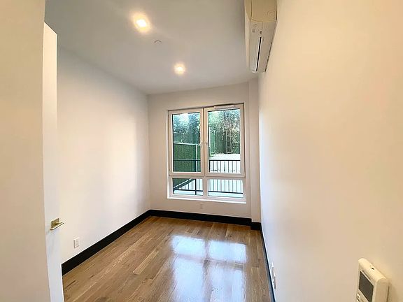4th image of 288 Union Ave #1A