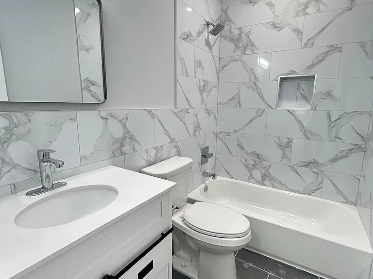 3213 N 13th St #3 — Photo 4