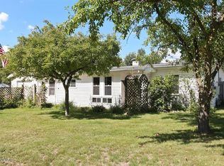 2420 Emerald Dr, Niles, MI