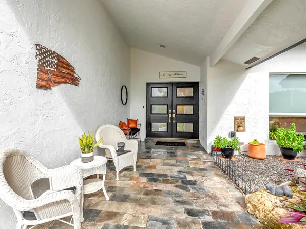 4993 Pineview Circle, Delray Beach, FL 33445