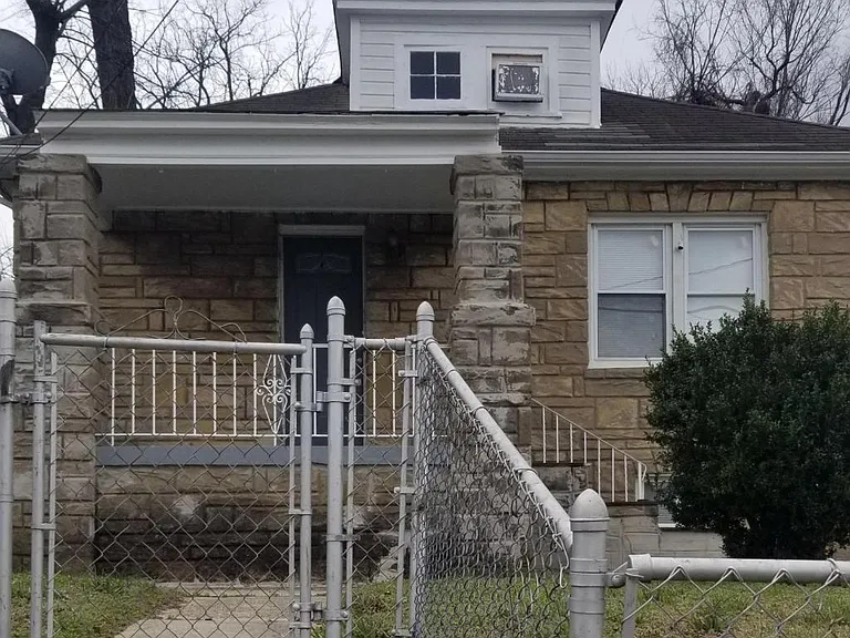 6211 L St — Photo 1