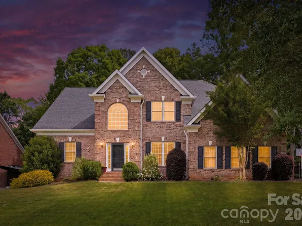 10508 Devonshire Dr, Huntersville, NC 28078
