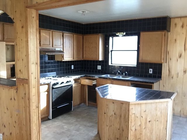 2nd image of 310 Cumbres Patio