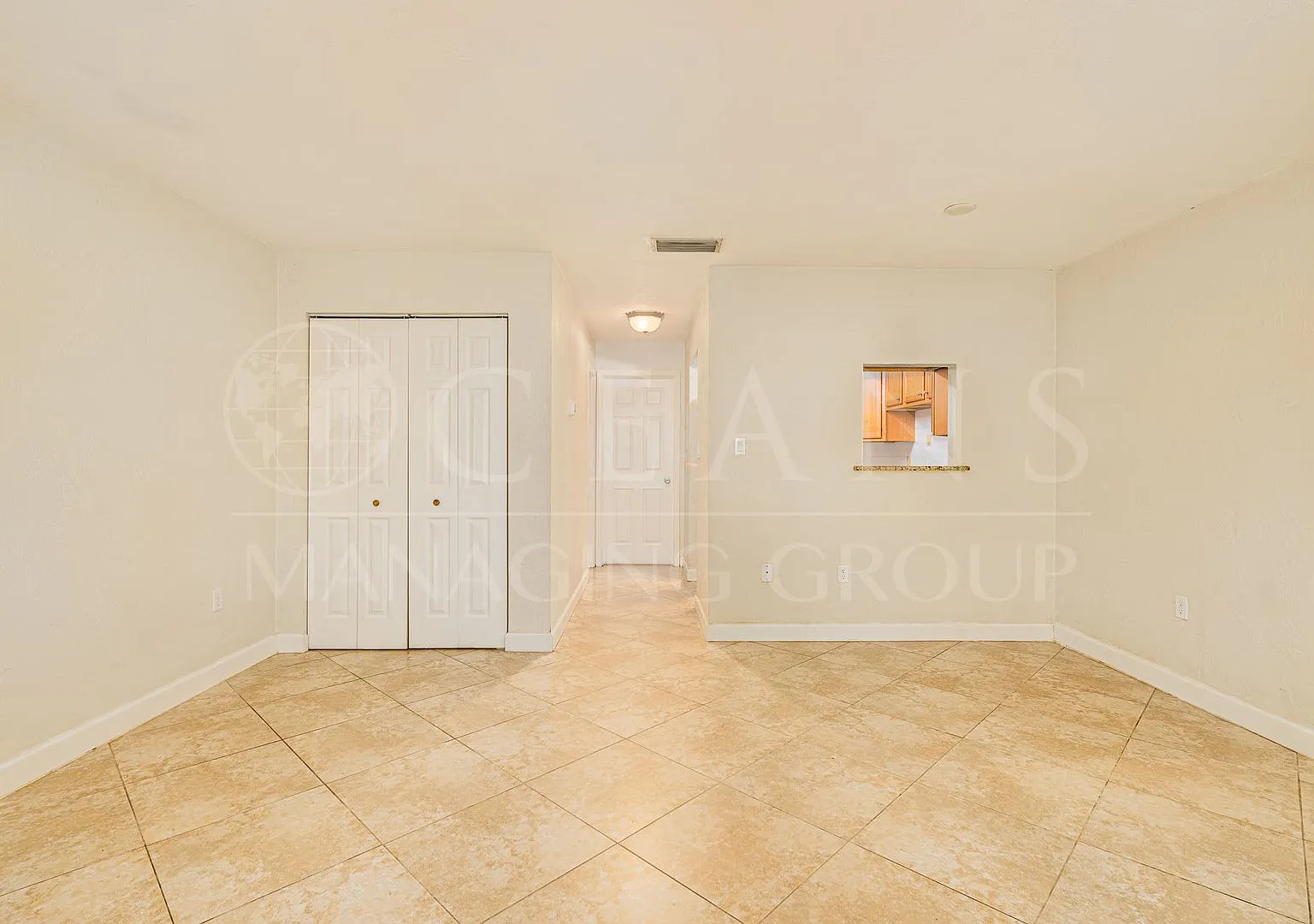 2nd Floor Condo - Home of the World's Most Famous Beach! — Photo 3