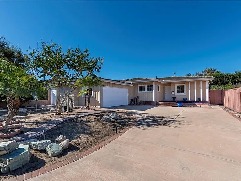 535 Camino De Encanto — Photo 1
