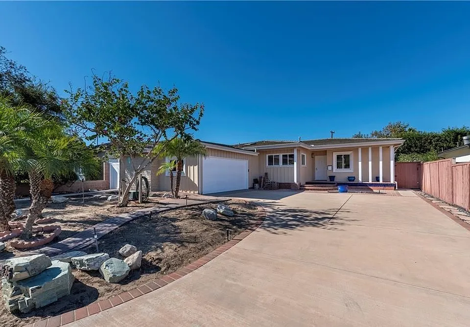 535 Camino De Encanto