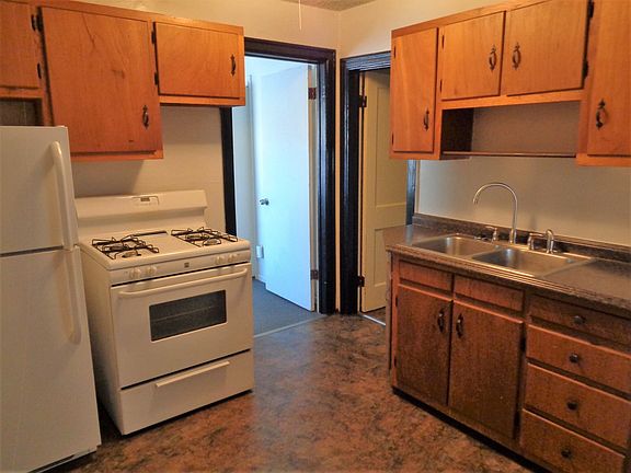 2nd image of 501 S 31st St APT 2