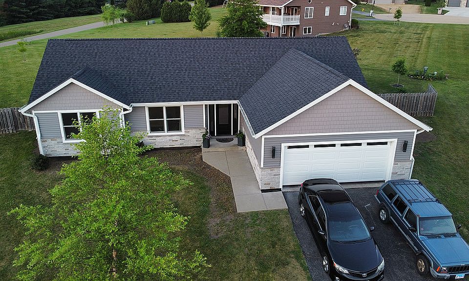 2nd image of 32 Highview Ct