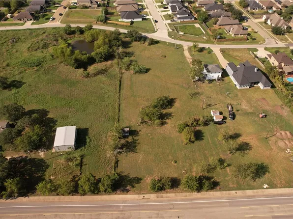 14015 Renee Ln, College Station, TX 77845
