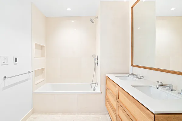 Rented by Oxford Property Group | media 32