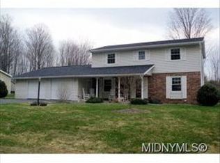 10 Chateau Dr, Whitesboro, NY 13492