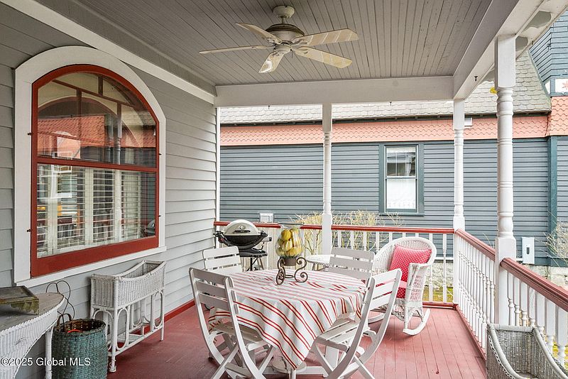 4th image of 69 Union Avenue