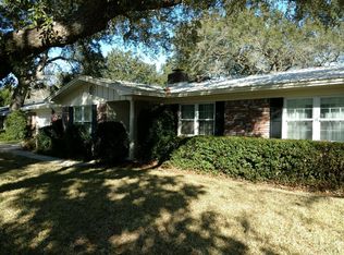 10 Cambridge Ave NE, Fort Walton Beach, FL 32547
