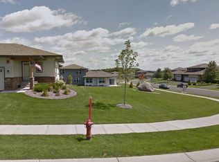 1224 Vernon Dr, Carver, MN 55315