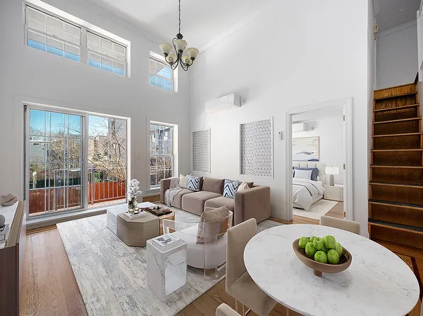 216 Calyer St APT 2B, Brooklyn, NY 11222