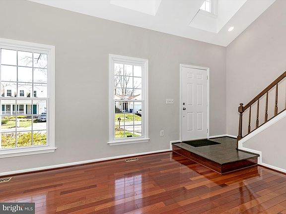 3rd image of 13820 Mustang Hill Ln
