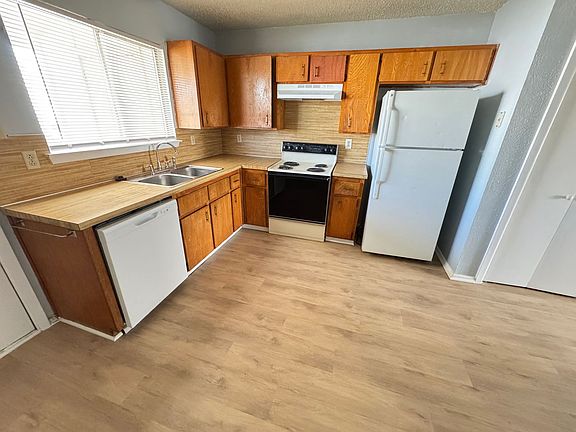 4th image of 1313 Quail Cir APT C