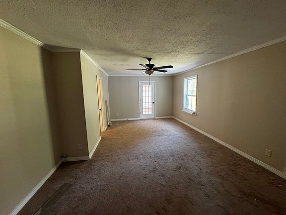 2nd image of 260 River Rd
