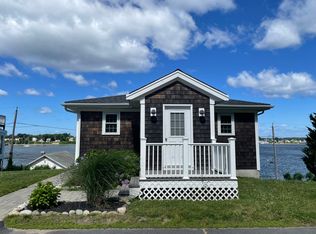 300 Riverside Dr, Tiverton, RI 02878