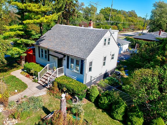 2nd image of 567 Sandra Ave
