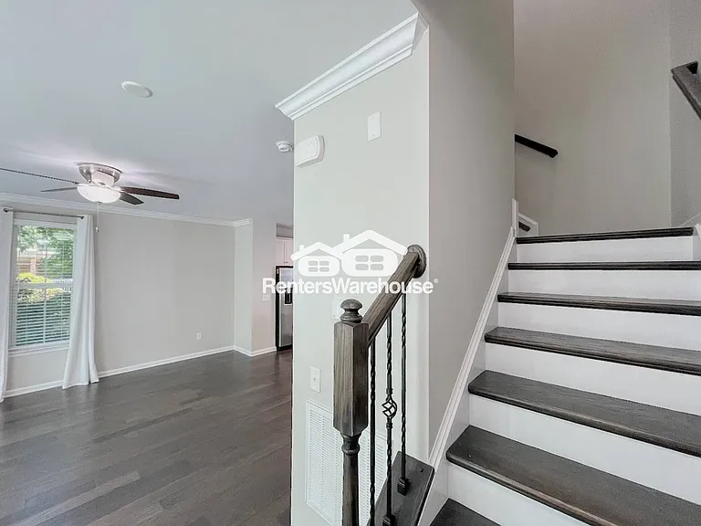 521 Charles Porteus Ln — Photo 17