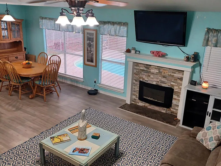 2244 Ivy Dr — Photo 5