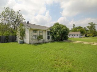 801 Victoria St, Taylor, TX 76574