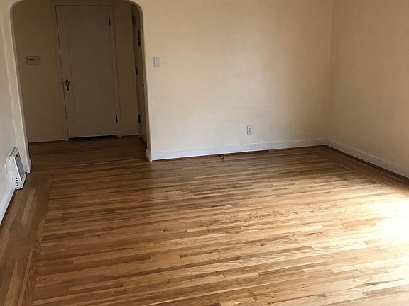 4th image of 643 W Monterey Ave
